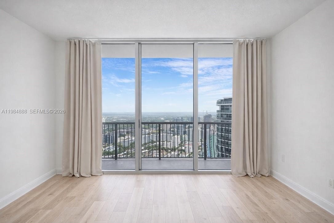 1750 N Bayshore Dr # 3811, Miami, FL 33132