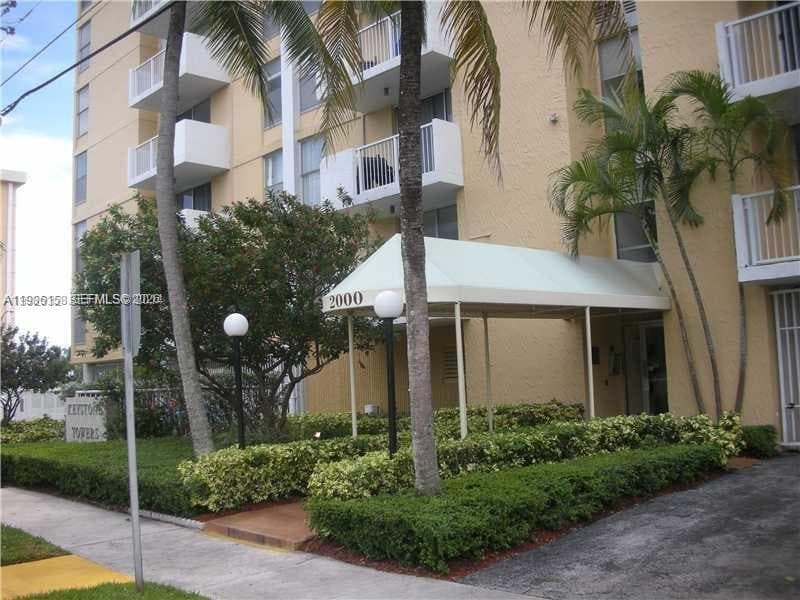 2000 NE 135th St # 1002, North Miami, FL 33181