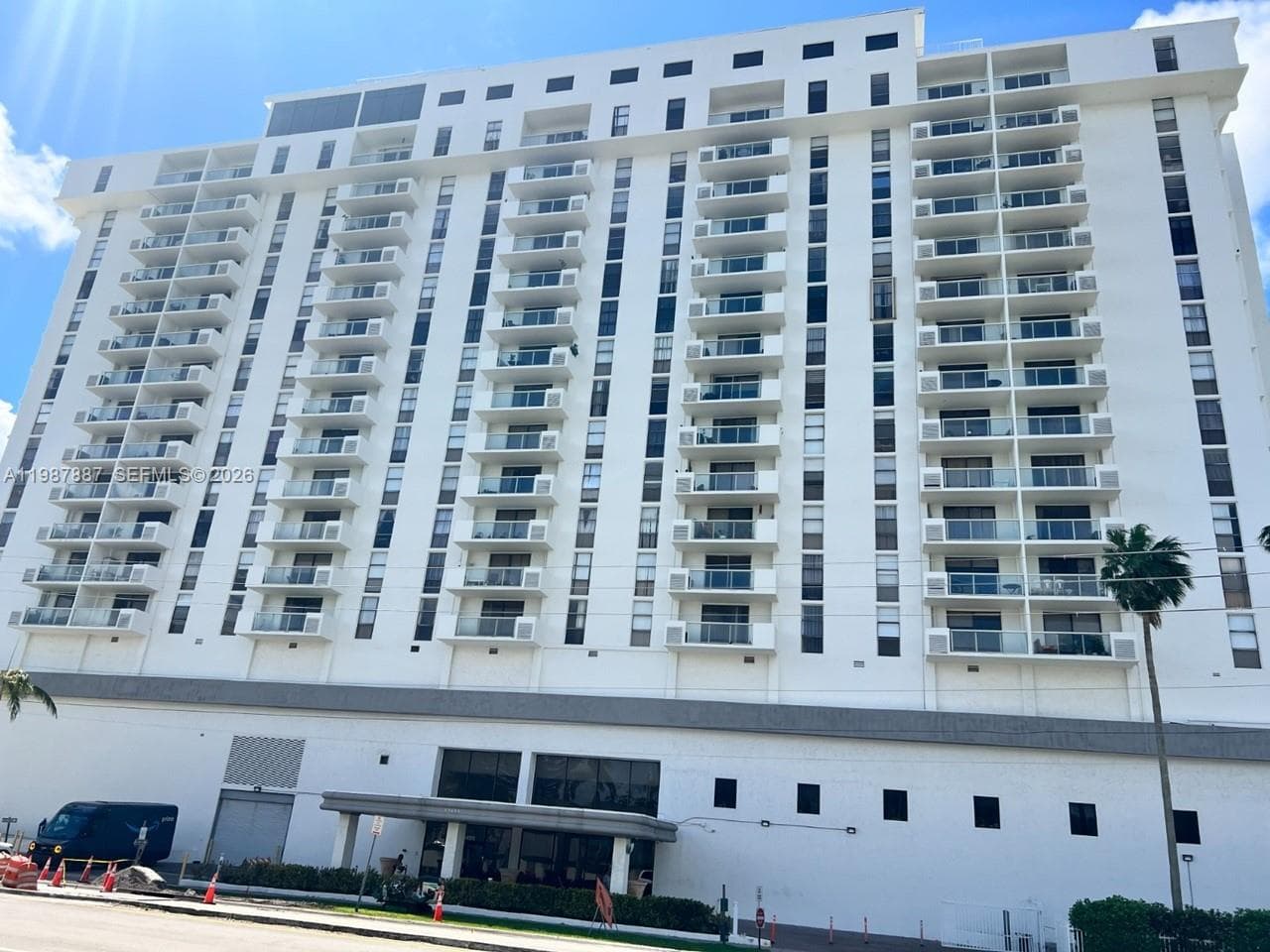 13499 Biscayne Blvd # 613, North Miami, FL 33181