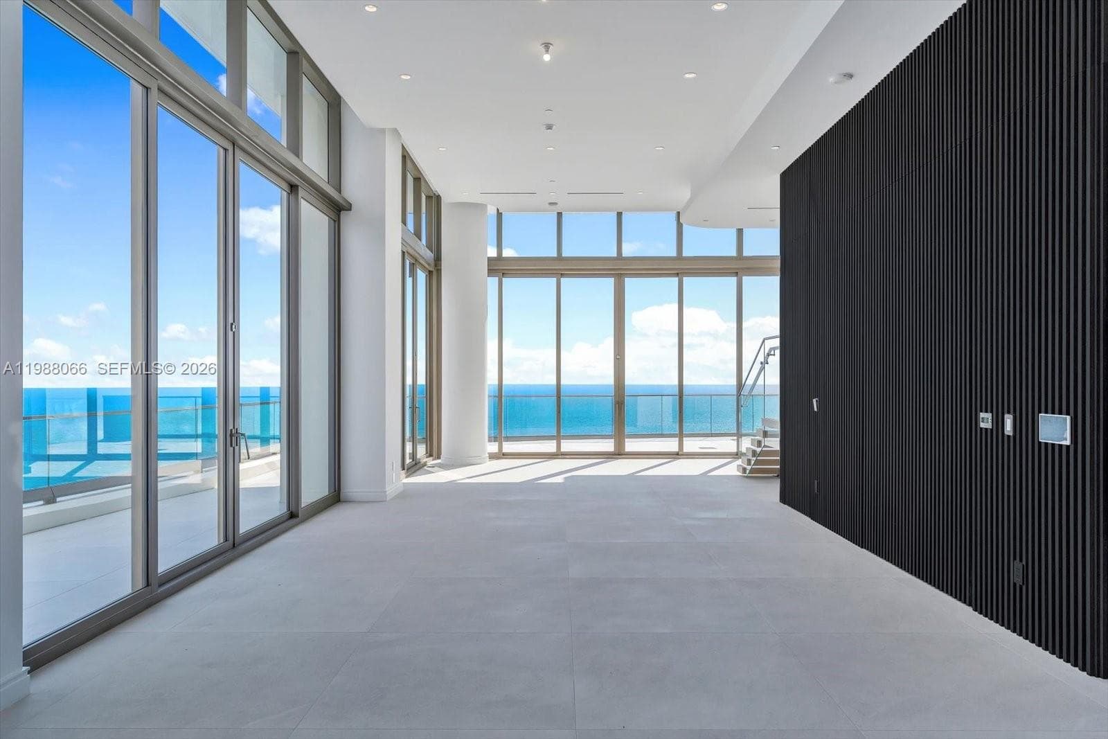 17901 Collins Ave # PH-01, Sunny Isles Beach, FL 33160