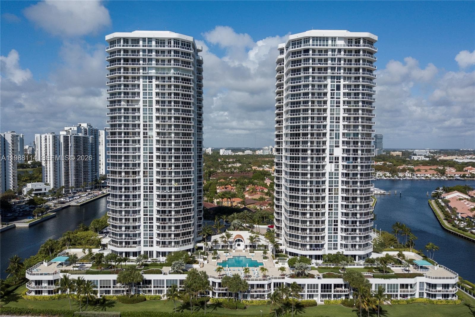 3802 NE 207th St # 1001, Aventura, FL 33180