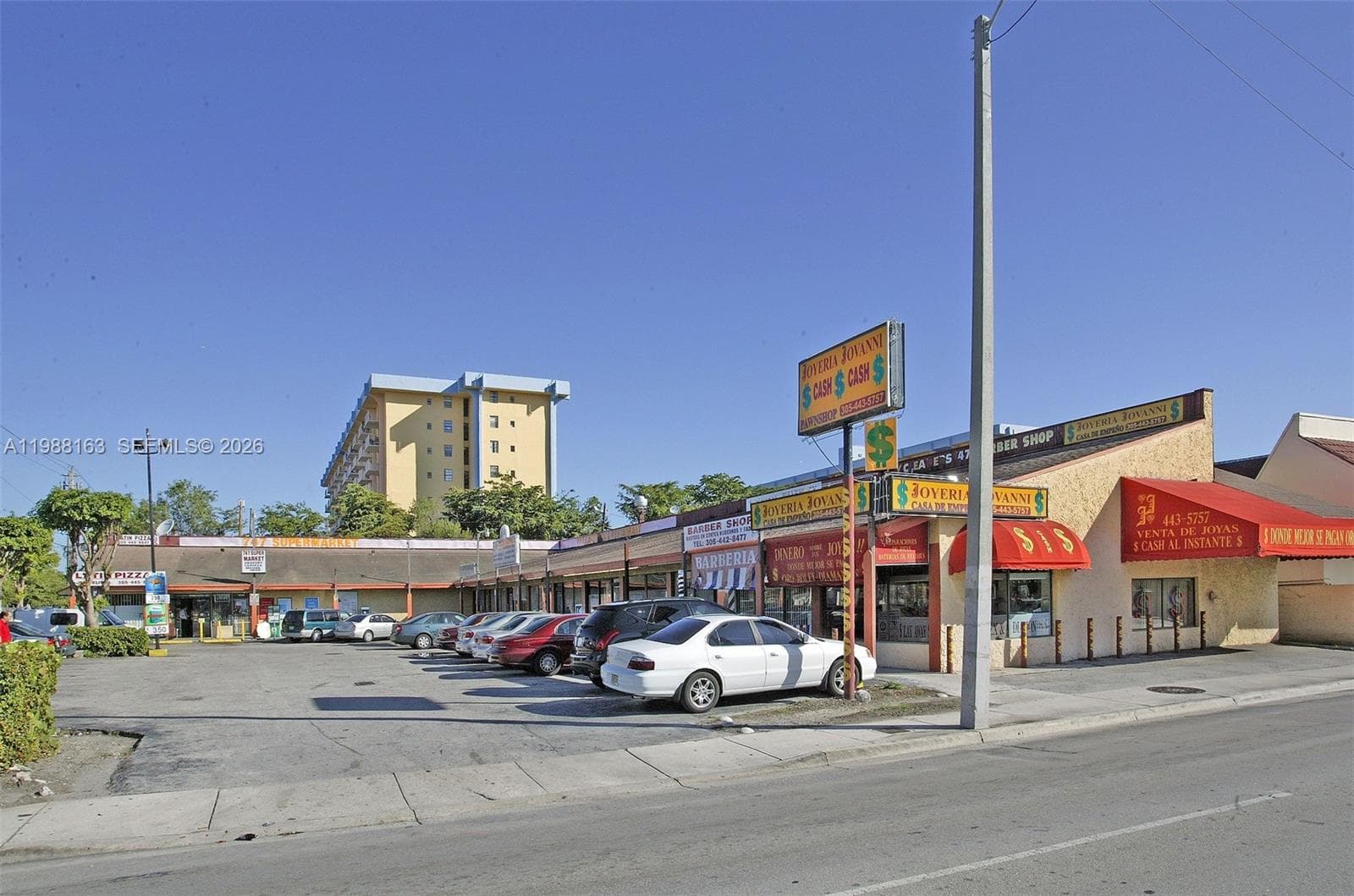 4685 NW 7th St, Miami, FL 33126