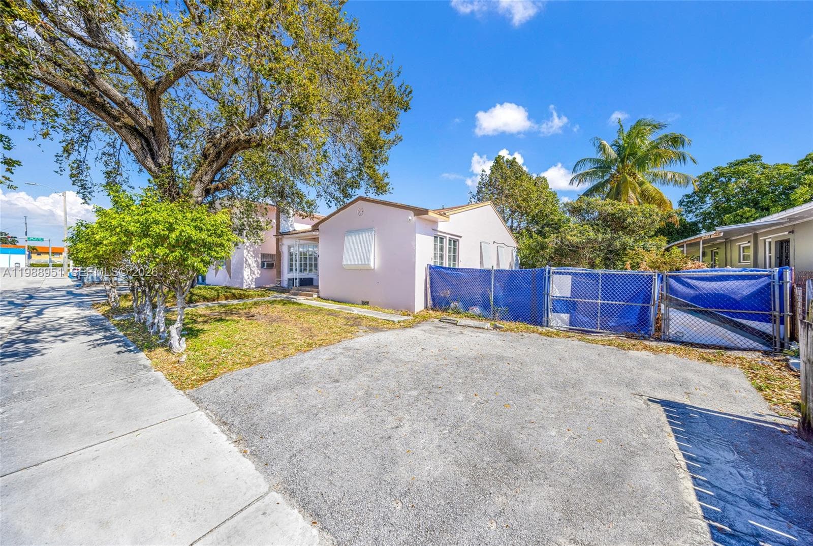 605 NW 34th Ave, Miami, FL 33125
