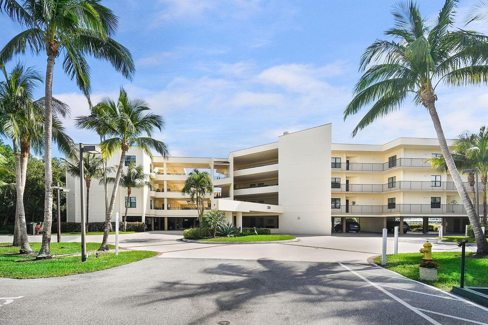 221 NE Plantation Road # 316, Hutchinson Island, FL 34996