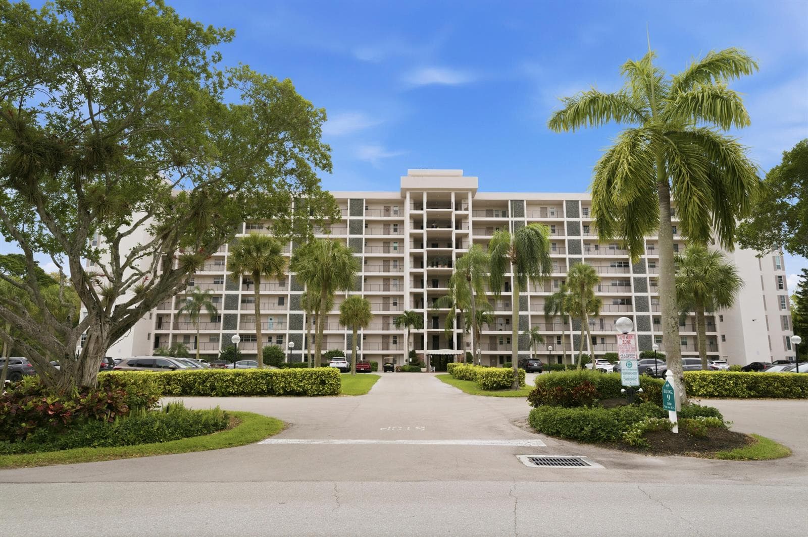 3100 N Palm Aire Drive # 208, Pompano Beach, FL 33069