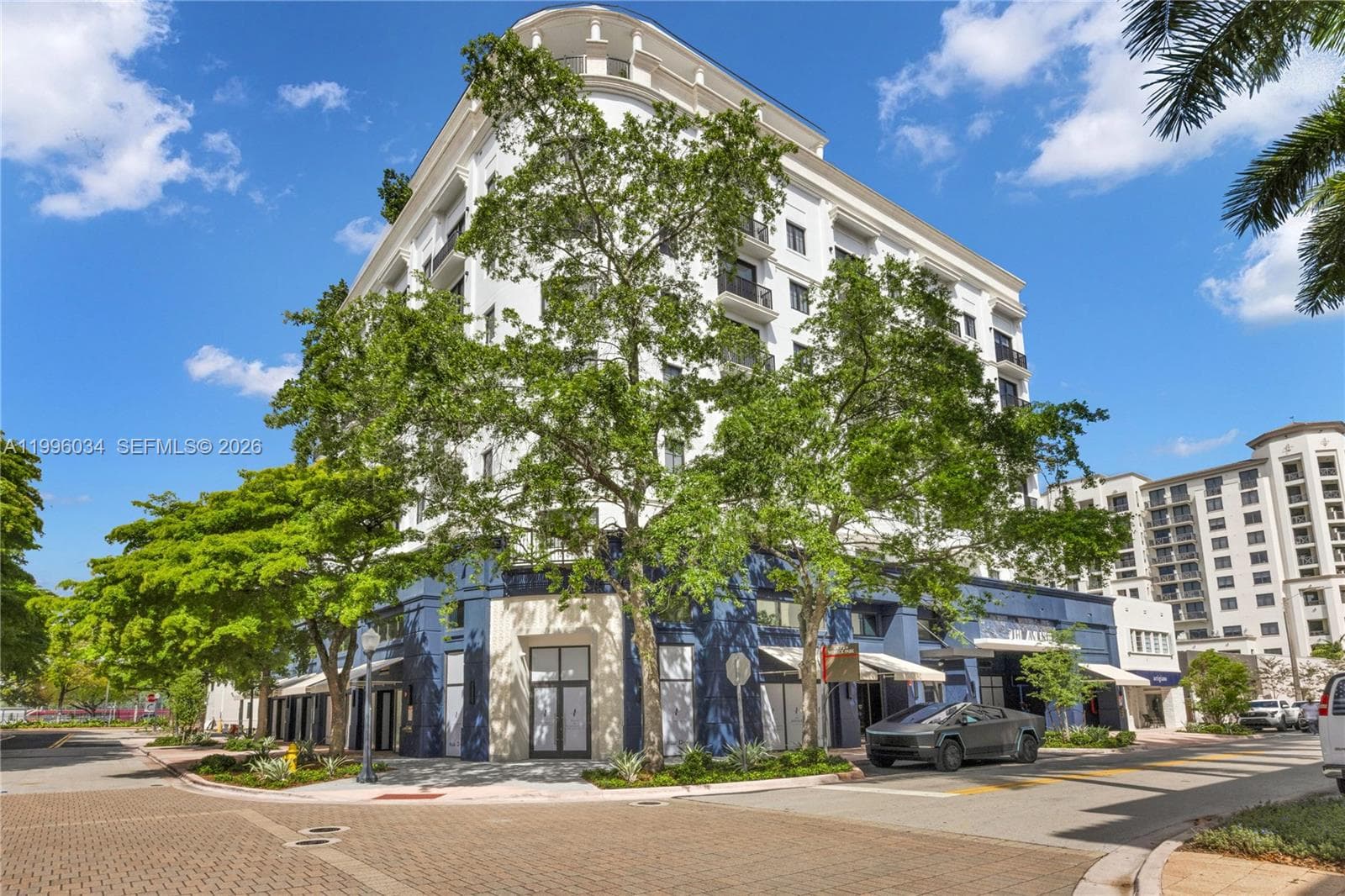 4220 Laguna St # 803, Coral Gables, FL 33146