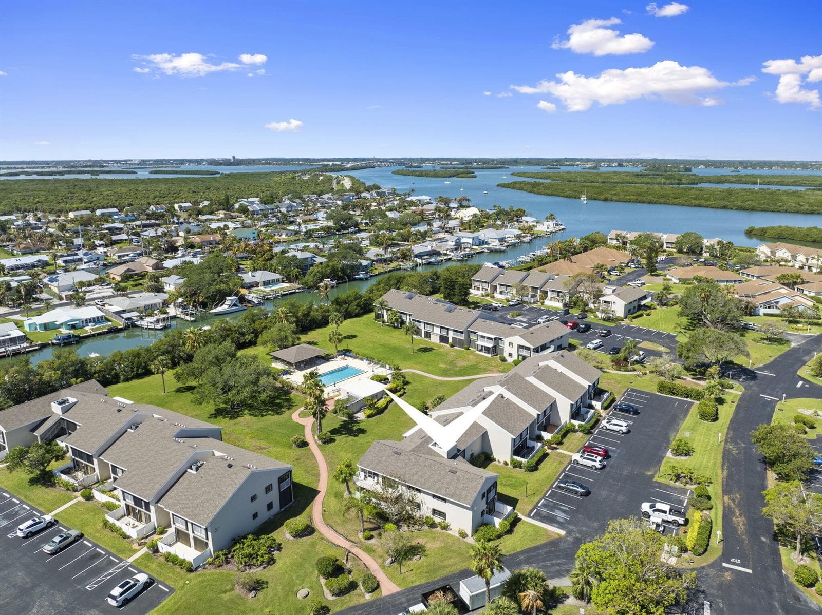 3209 S Lakeview Circle # 8-101, Hutchinson Island, FL 34949