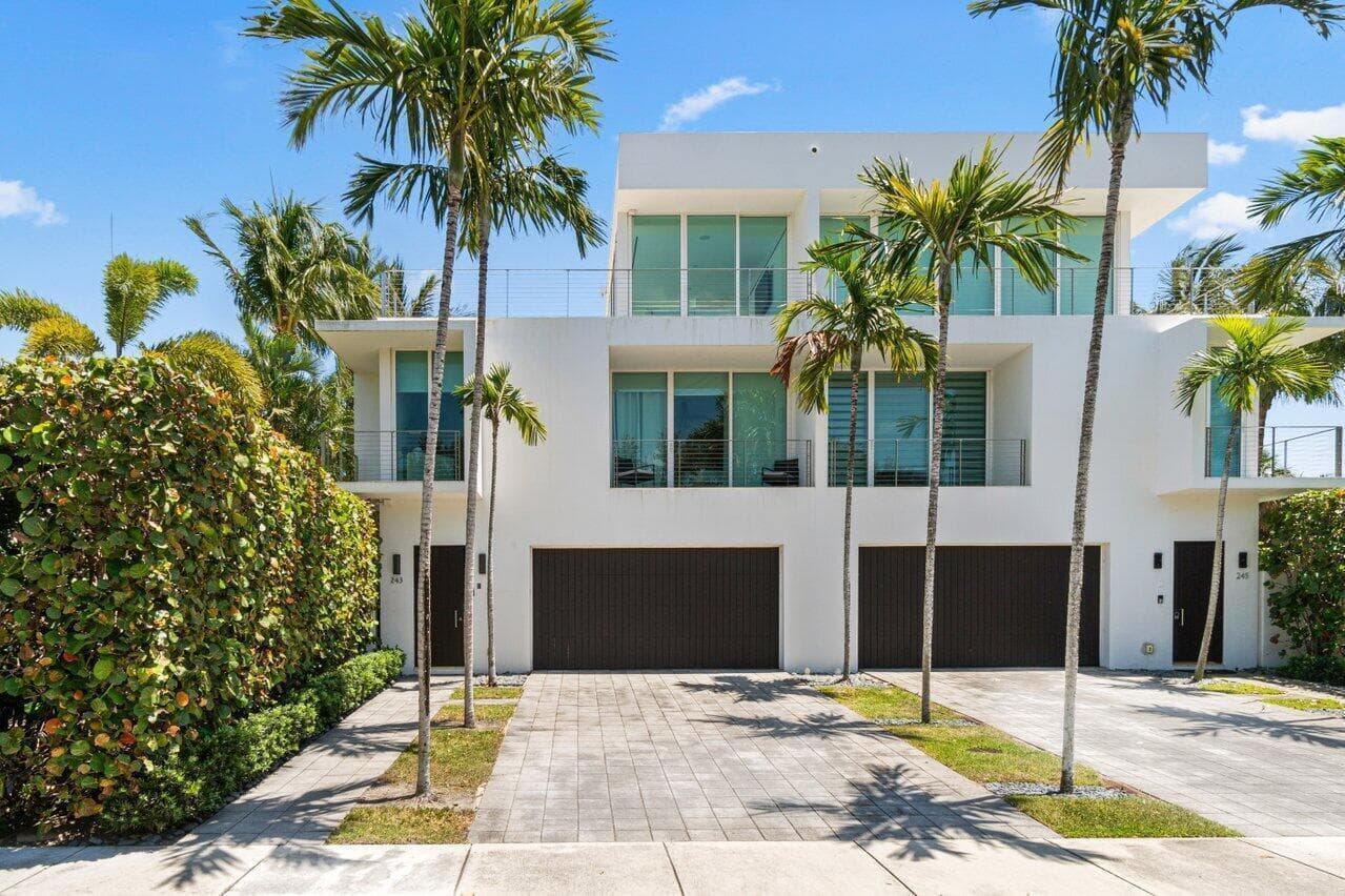 243 Venetian Drive, Delray Beach, FL 33483