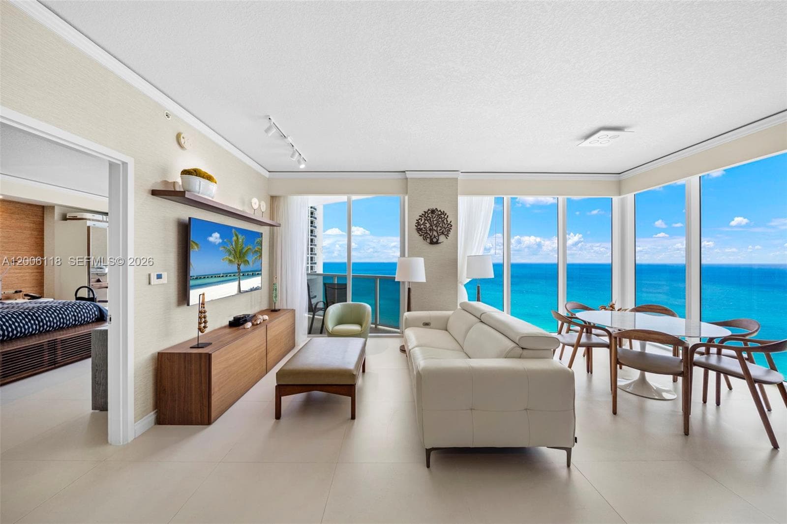 Trump International Beach Resort