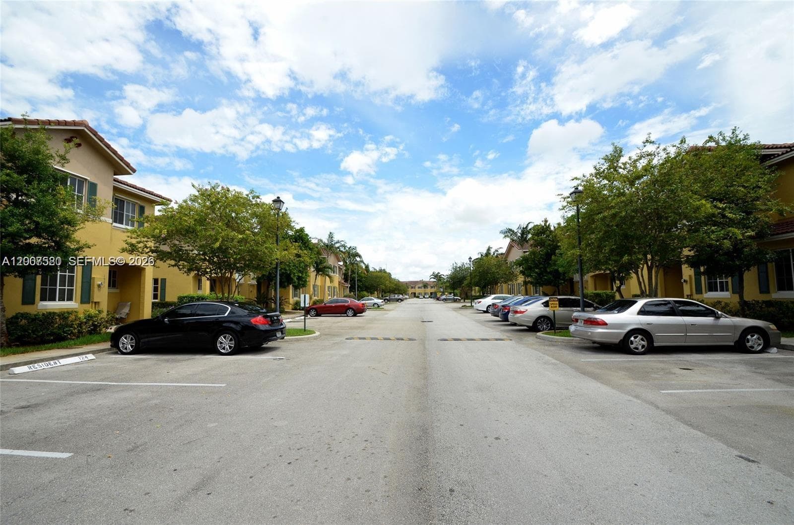 1984 SW 60th Ave # 1984, North Lauderdale, FL 33068