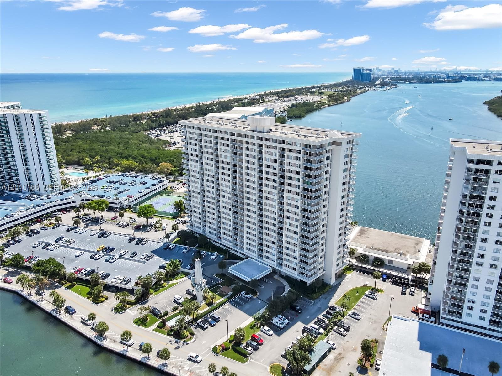 300 Bayview Dr # 605, Sunny Isles Beach, FL 33160