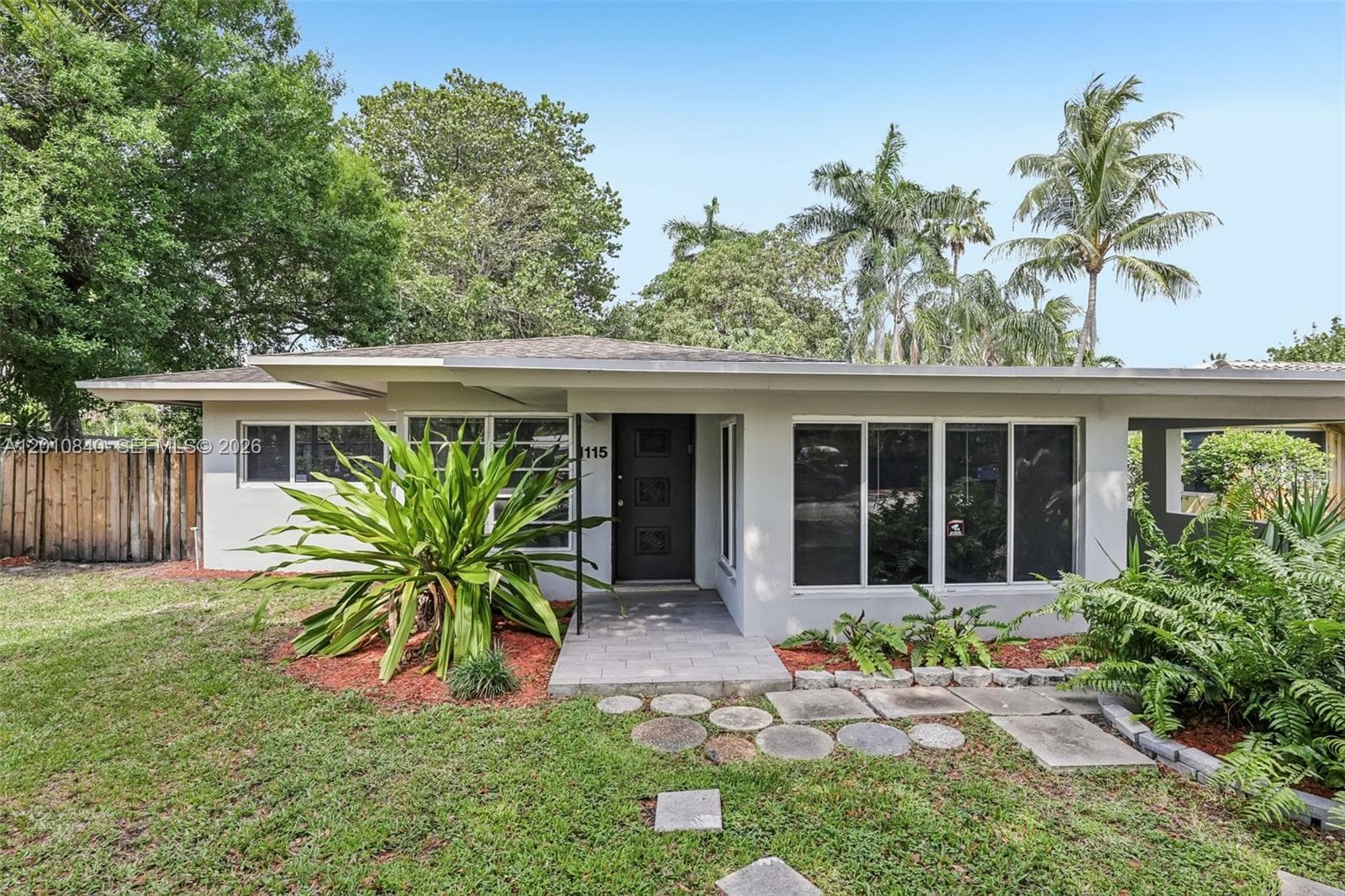 1115 NW 7th Ave, Fort Lauderdale, FL 33311