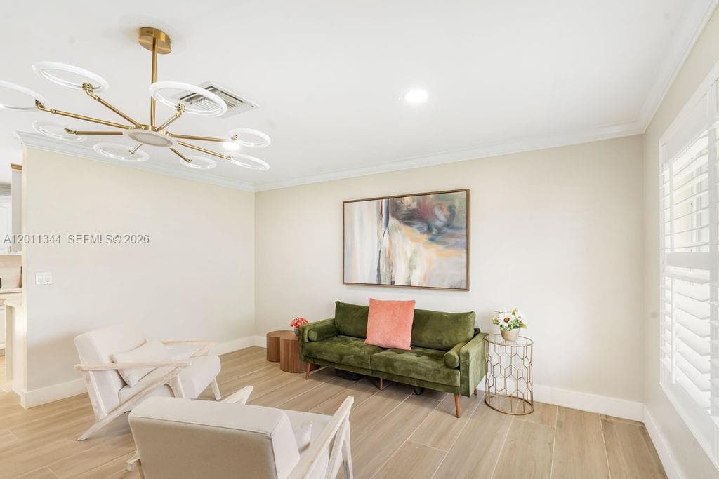 913 Lighthouse Dr, North Palm Beach, FL 33408