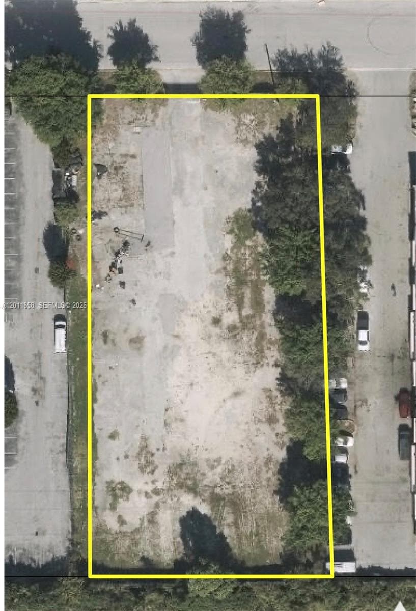 8322 NW 64, Miami, FL 33166
