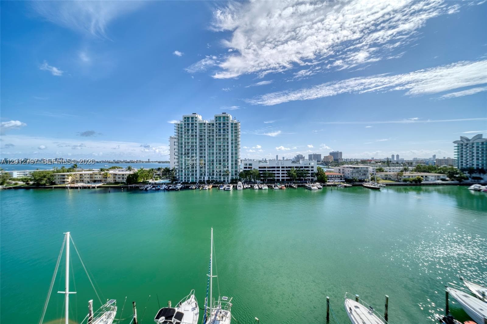 7933 West Dr # 817, North Bay Village, FL 33141