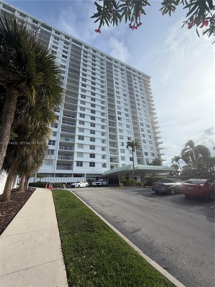 500 Bayview Dr # 1631, Sunny Isles Beach, FL 33160