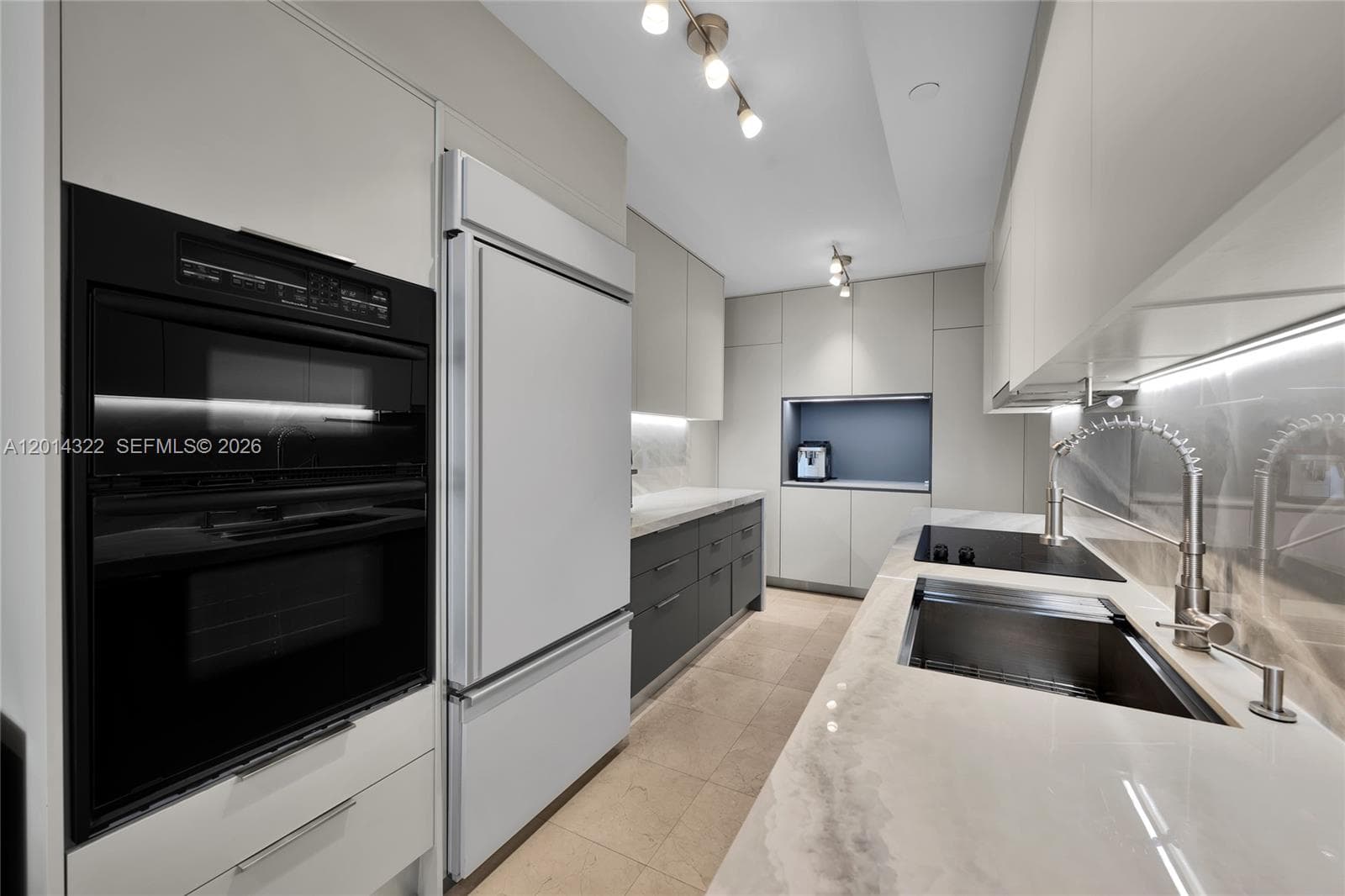 1800 S Ocean Dr # 2007, Hallandale Beach, FL 33009