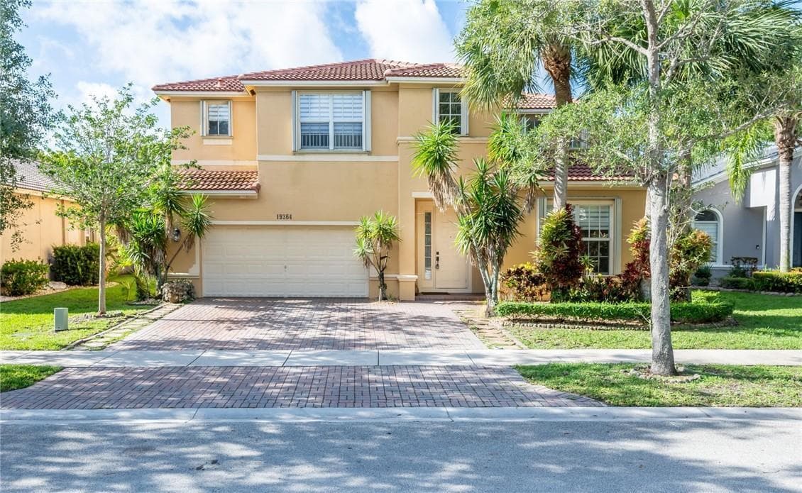19364 S Whitewater Avenue, Weston, FL 33332