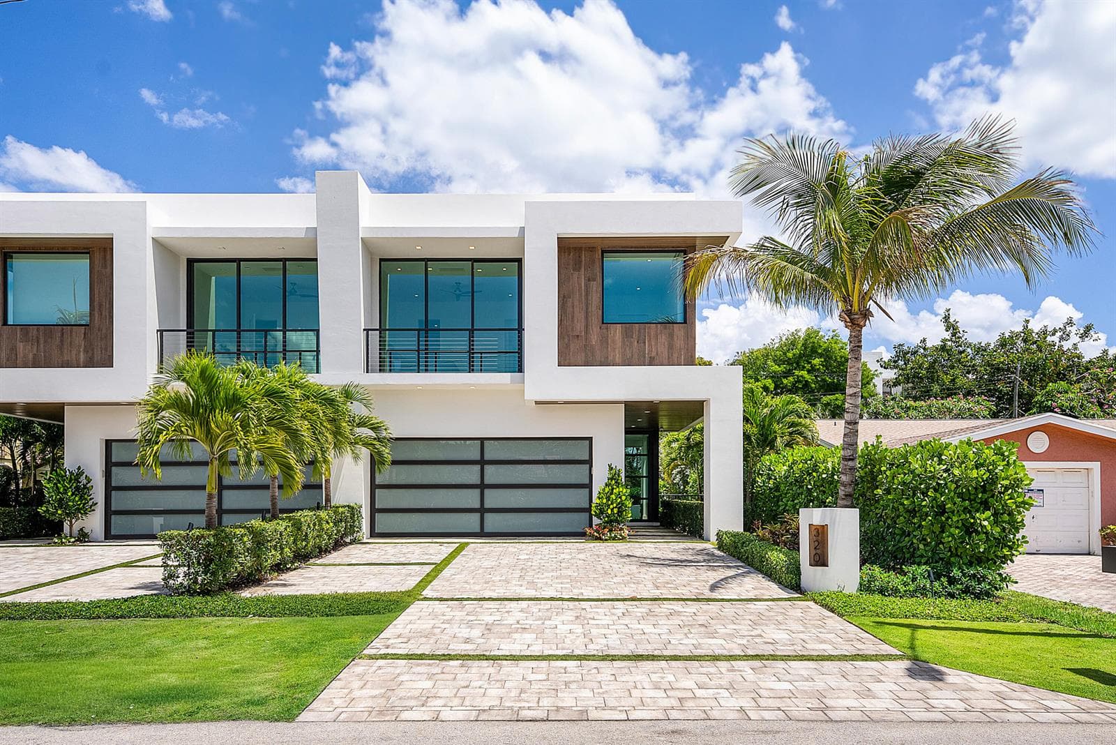 320 NE Wavecrest Way, Boca Raton, FL 33432