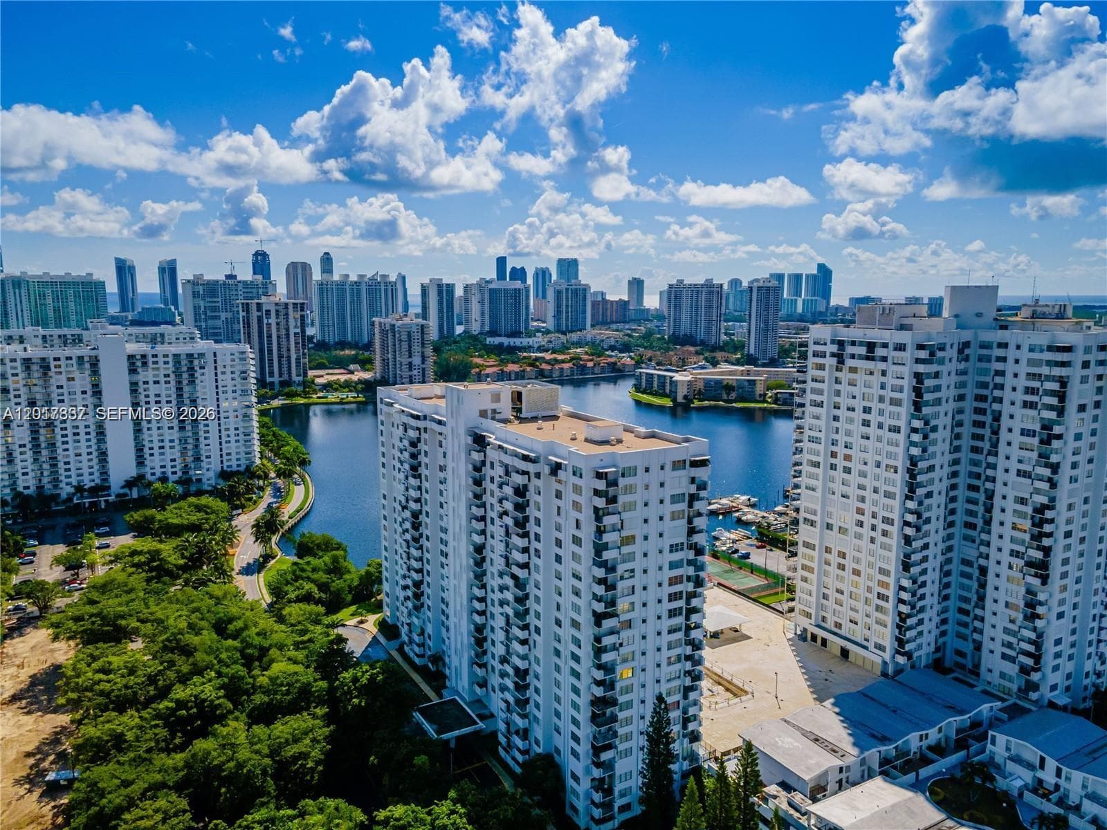 2780 NE 183rd St # 1007, Aventura, FL 33160