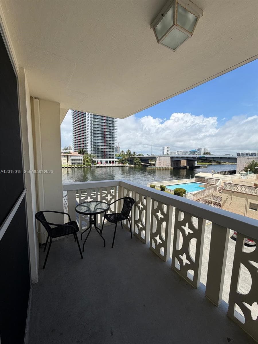 1817 S Ocean Dr # 319, Hallandale Beach, FL 33009