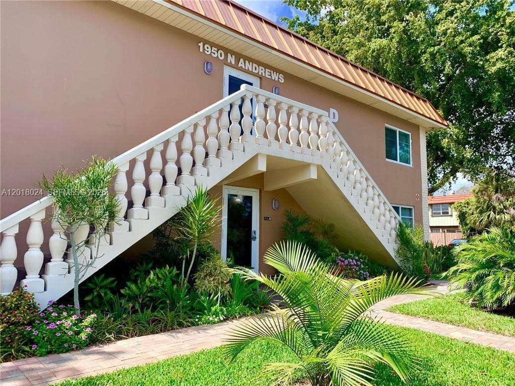 1950 N Andrews Ave # 208D, Wilton Manors, FL 33311