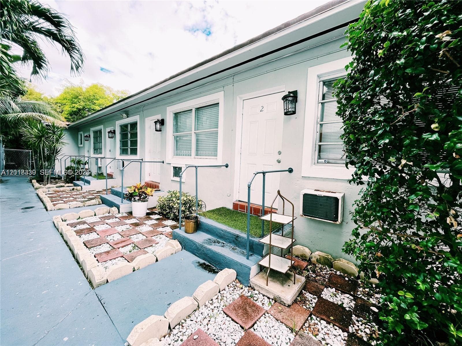 7630 Byron Ave, Miami Beach, FL 33141