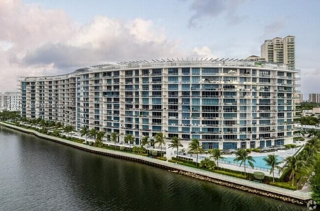 3250 NE 188th St # 408, Aventura, FL 33180