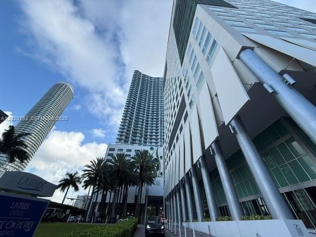 185 SW 7th St # 3803, Miami, FL 33130