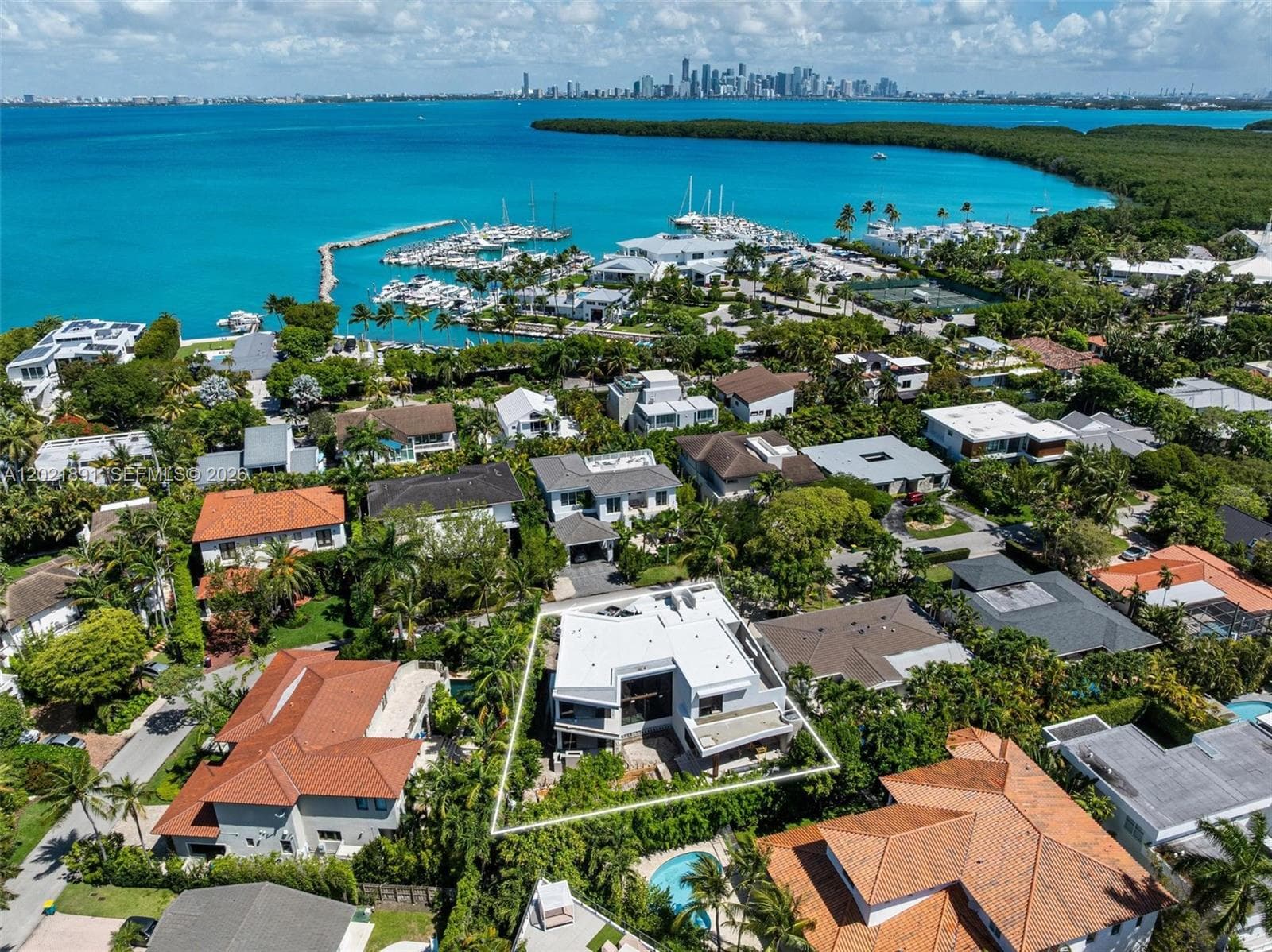 238 Buttonwood Dr, Key Biscayne, FL 33149