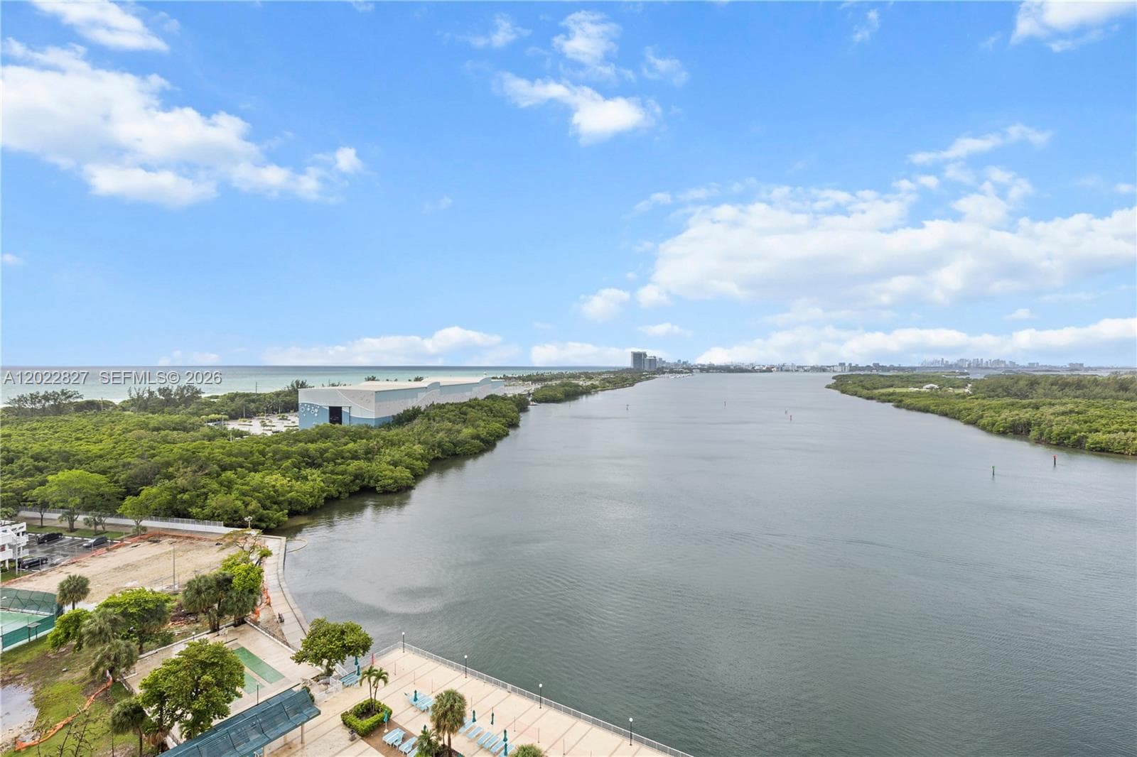 300 Bayview Dr # 1504, Sunny Isles Beach, FL 33160