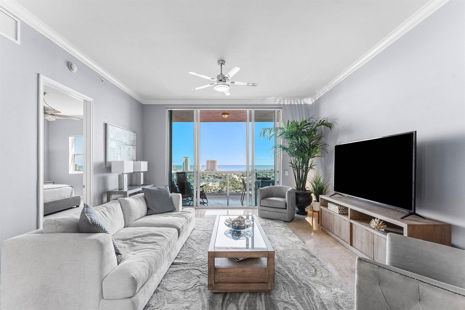 2640 Lake Shore Drive # 2215, Riviera Beach, FL 33404