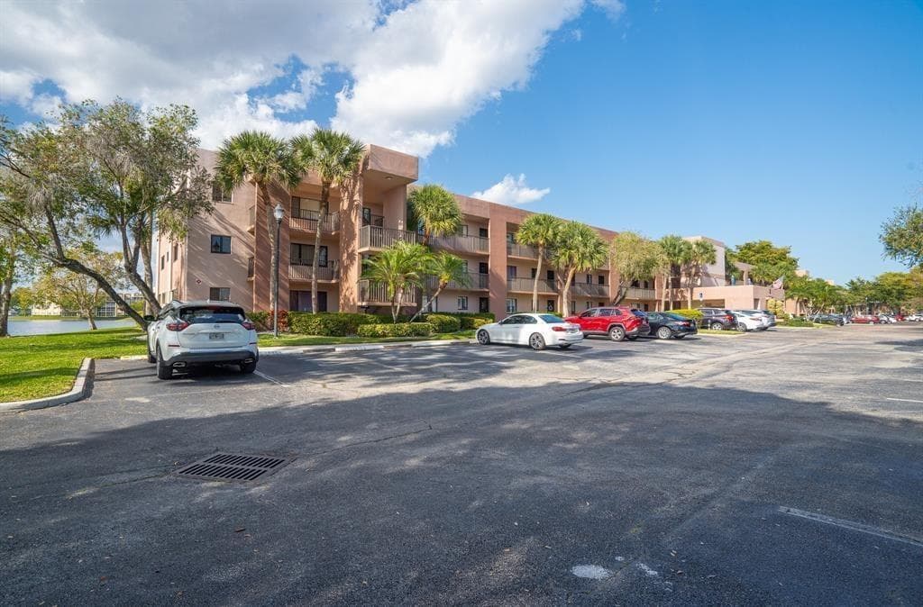 7442 Ashmont Circle # 203, Tamarac, FL 33321