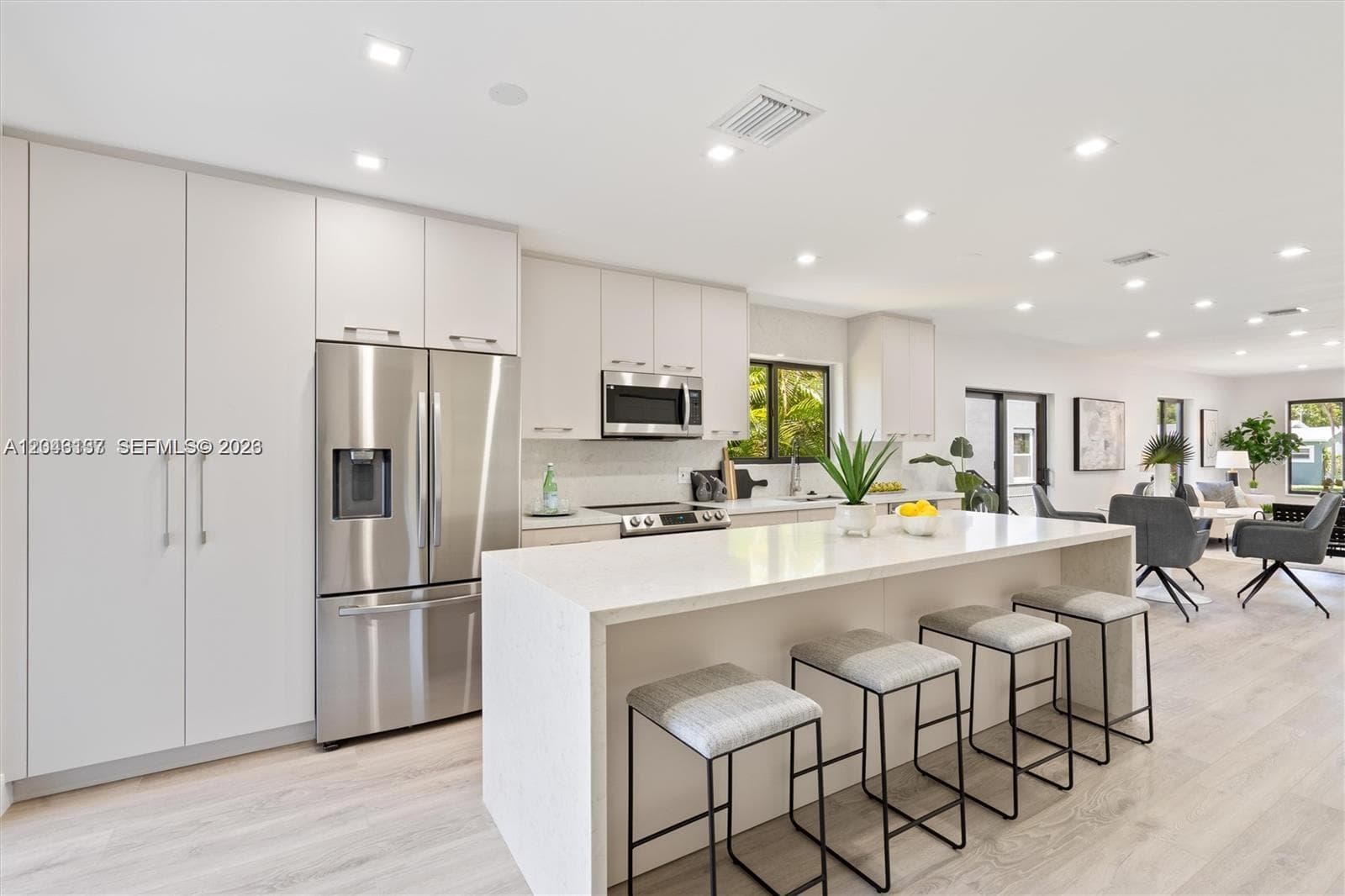 222 SW 3rd Ter, Dania Beach, FL 33004