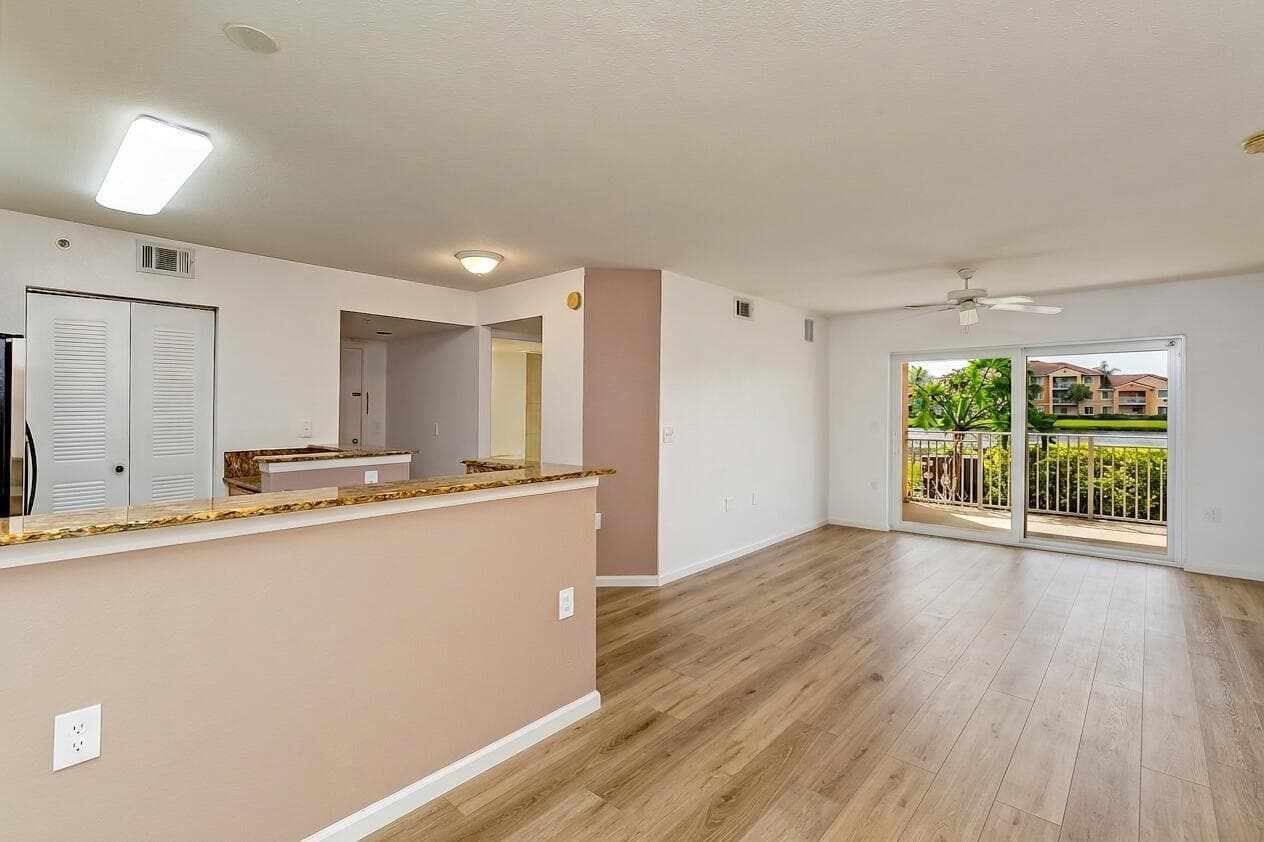 281 SW Palm Drive # 102, Port St. Lucie, FL 34986