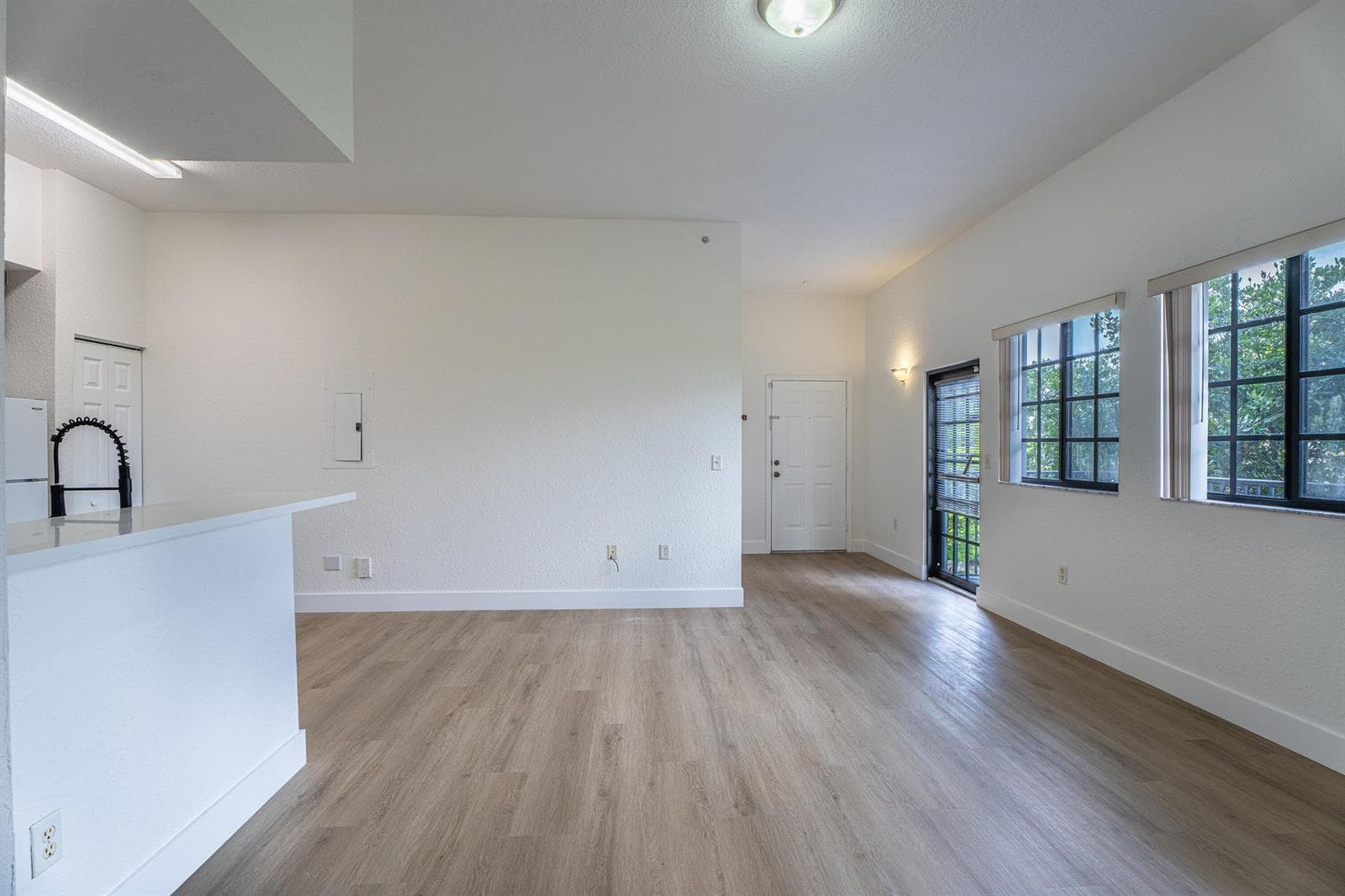 2801 Riverside Drive # 301-s, Coral Springs, FL 33065