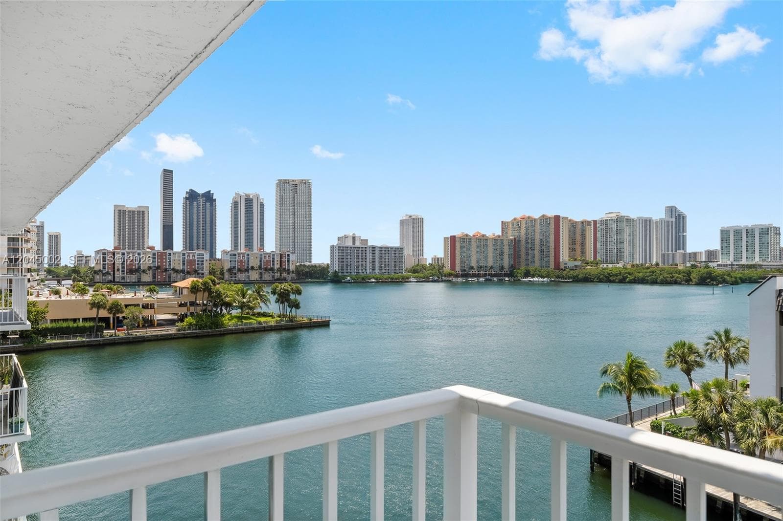 4000 NE 169th St # 607, North Miami Beach, FL 33160