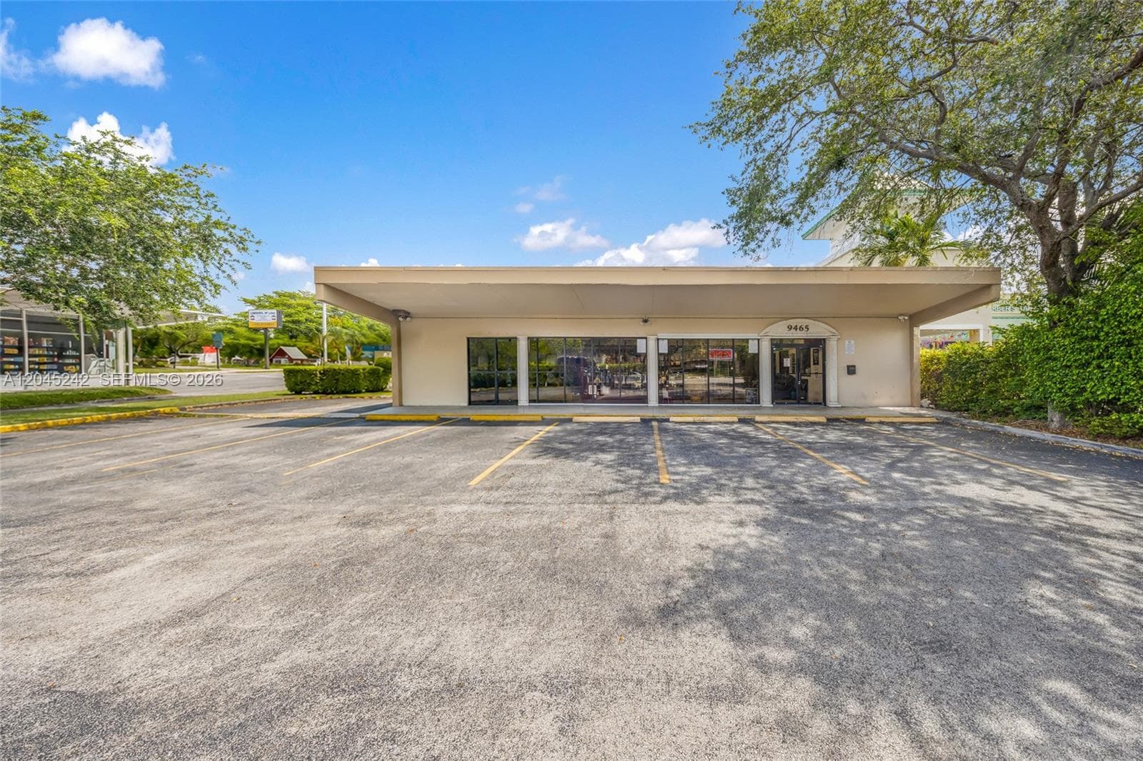 9465 SW 56th St, Miami, FL 33165