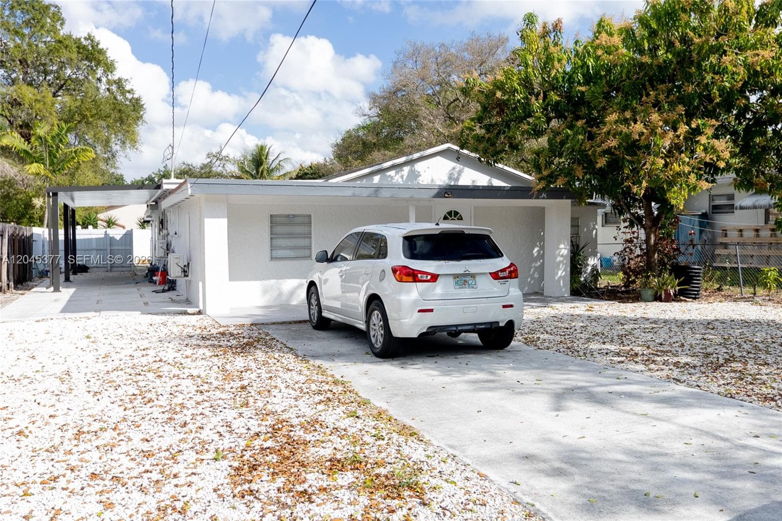 5803 Buchanan St, Hollywood, FL 33021