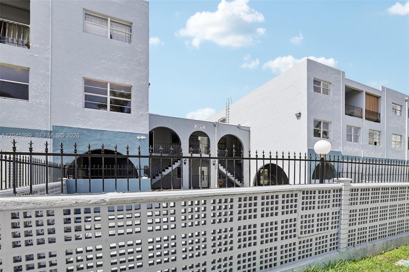 1300 W 53rd St # 25, Hialeah, FL 33012