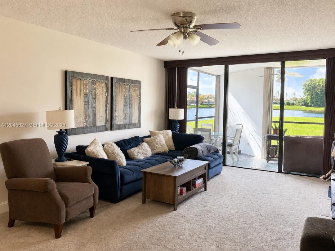 16325 Golf Club Rd # 111, Weston, FL 33326