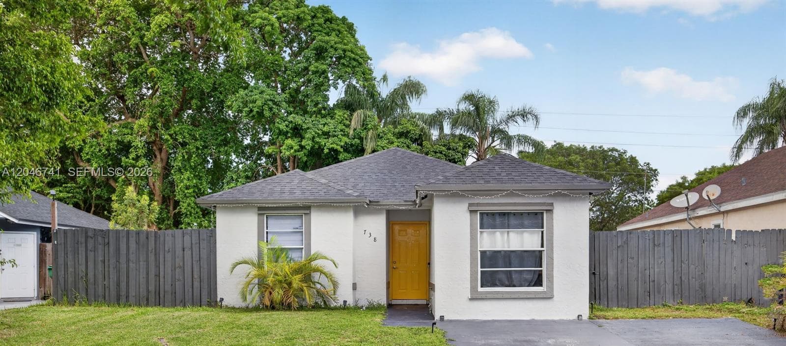 738 SW 7th Ter, Florida City, FL 33034
