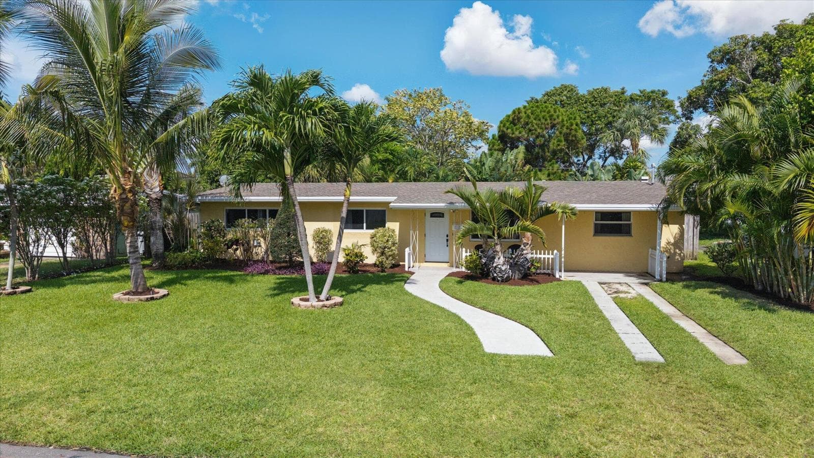 925 NE 25th Avenue, Pompano Beach, FL 33062