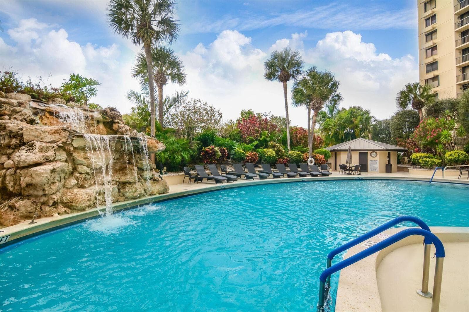 2450 Presidential Way # 1405, West Palm Beach, FL 33401