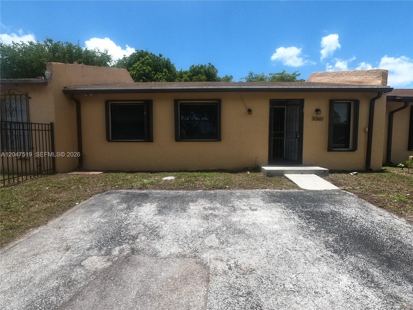 3060 NW 204th Ln, Miami Gardens, FL 33056