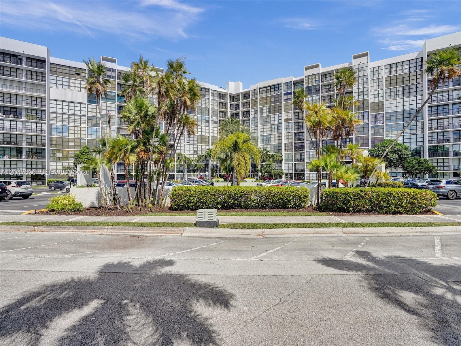 800 Parkview Dr # 131, Hallandale Beach, FL 33009