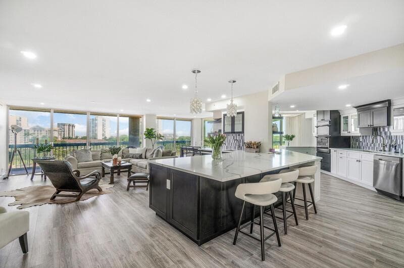 1900 Consulate Place # 406, West Palm Beach, FL 33401