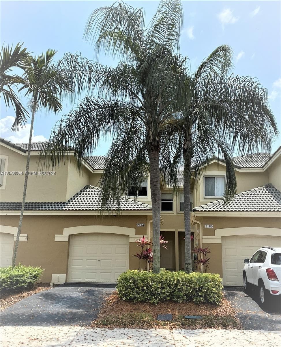 2174 N Ensenada Ter, Weston, FL 33327