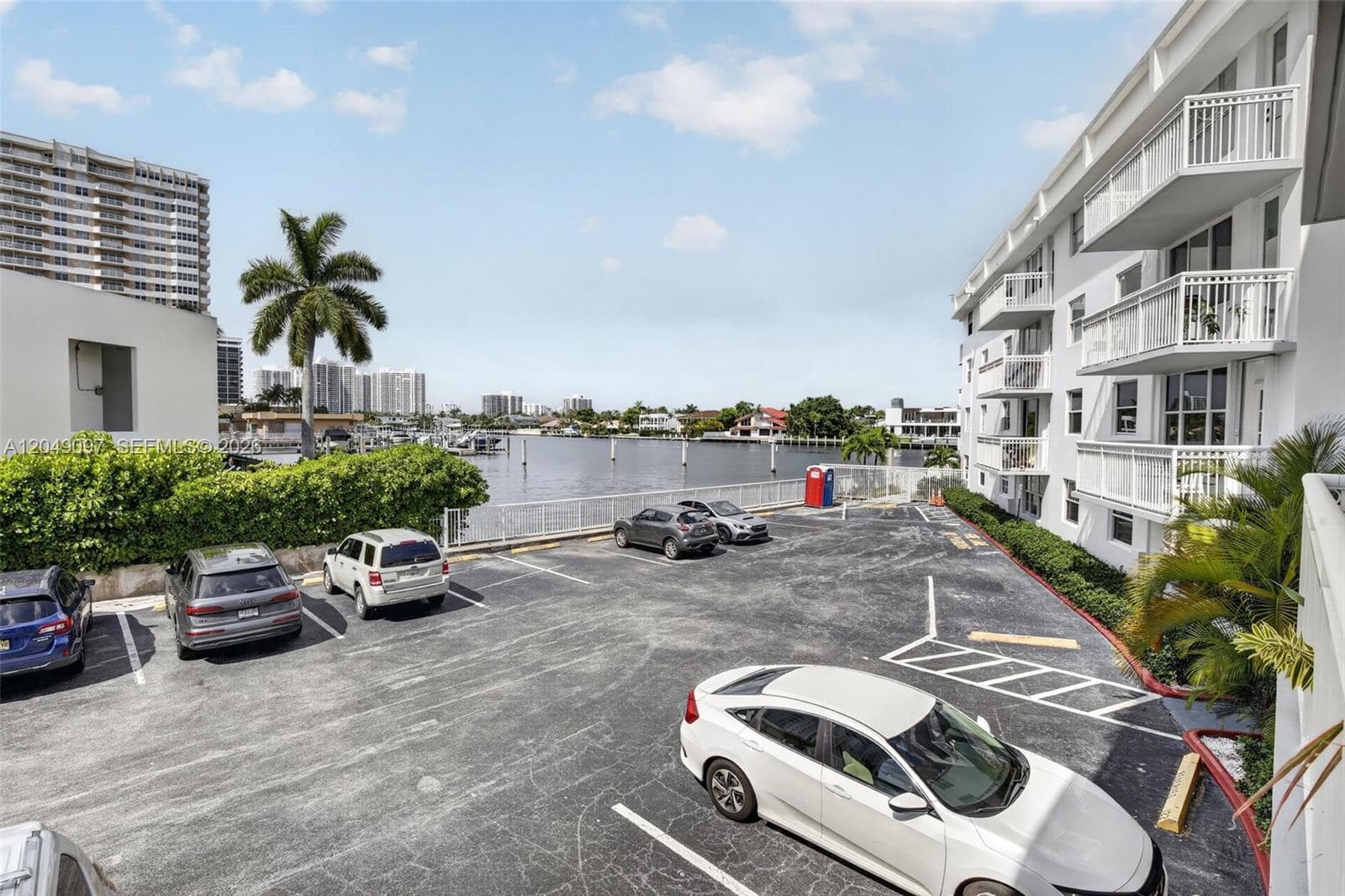 1913 S Ocean Dr # 225, Hallandale Beach, FL 33009