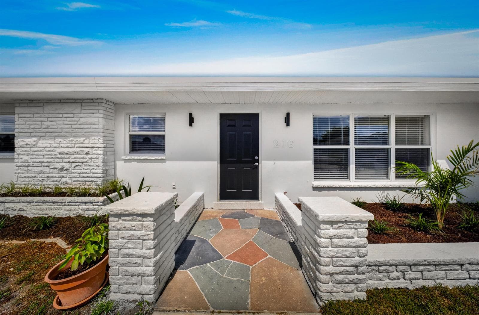 216 W Arbor Avenue, Port St. Lucie, FL 34952